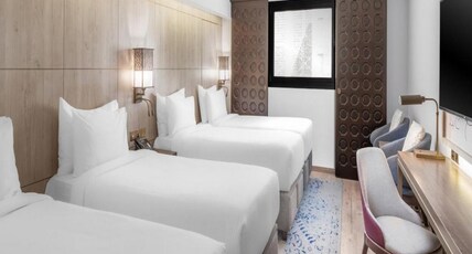 Makarem Ajyad Hotel Room Type - Superior Quadruple Room