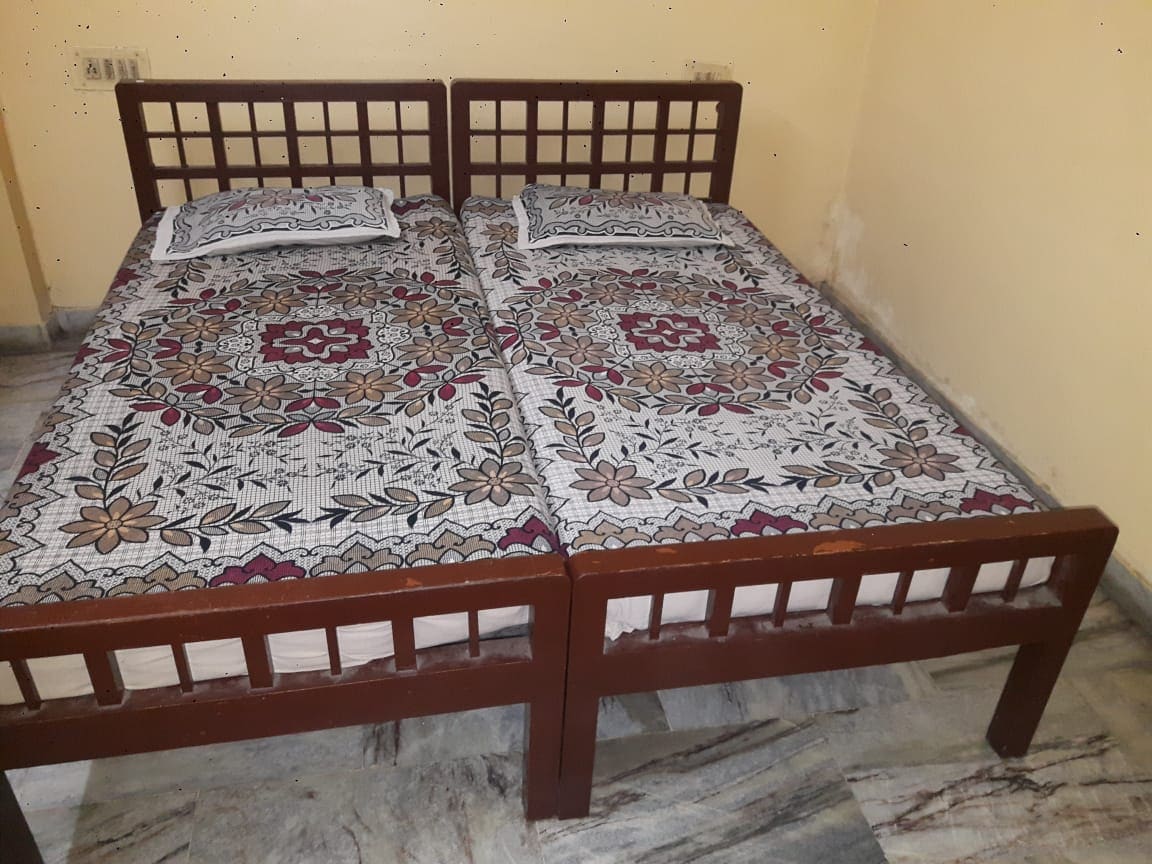 Chenna Guest House - Tap to explore photos