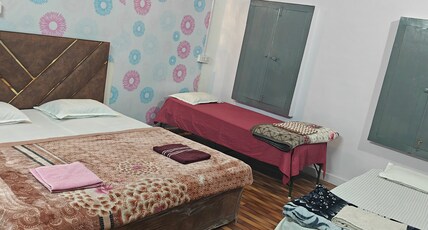 Riddhi Siddhi Home Stay & Hostel Room Type - Family king size room