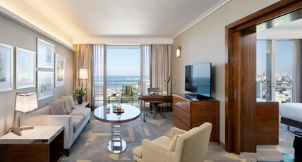 Hilton Tel Aviv Hotel Room Type - PLAZA EXEC SEA VIEW SUITE