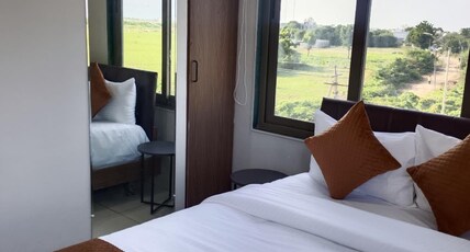 Lexora Hotel Room Type - Deluxe Room