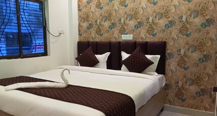 Shri Kashi Vishavnath Room Type - Deluxe Room