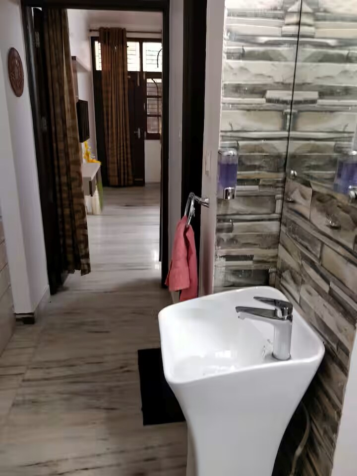 Park View Homestaycations - Tap to explore photos