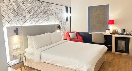 Hometel Chandigarh - A Sarovar Hotel Room Type - Deluxe Room - 1 Double Bed