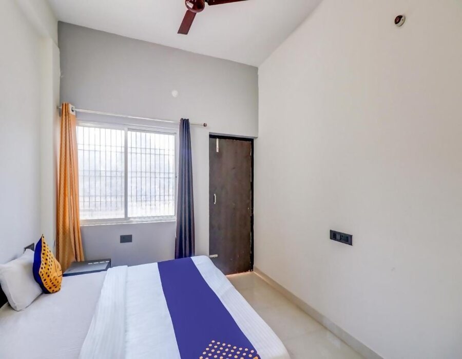 Hotel Shivam Grand Inn - Tap to explore photos