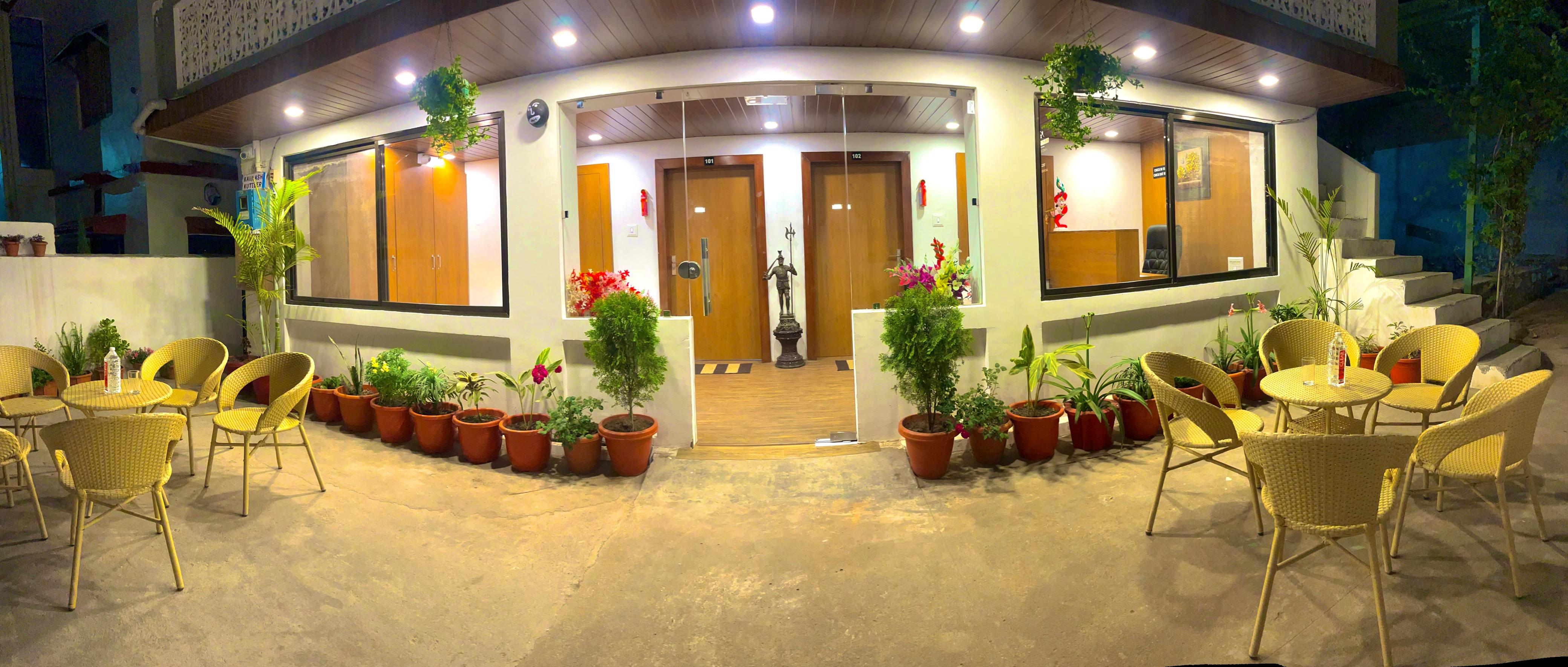 Gulmarg Residency Mount Abu - Tap to explore photos