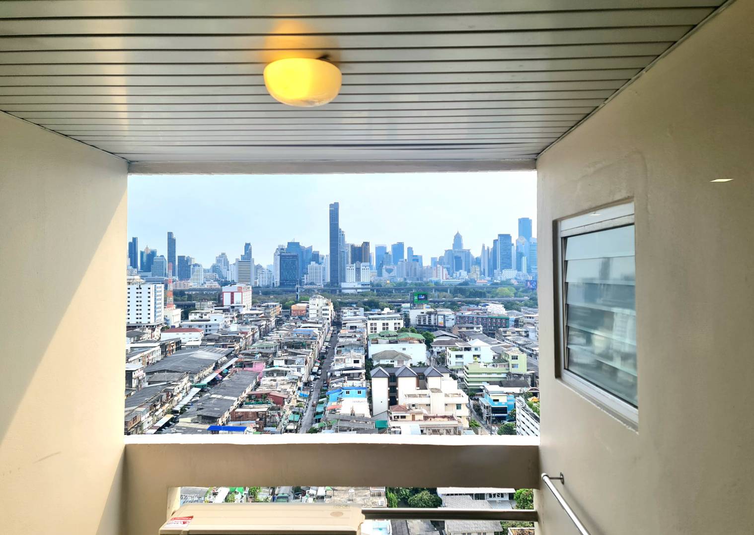 B.U. Place Hotel Bangkok - Tap to explore photos