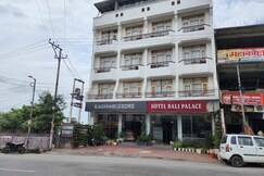 Hotel Bali Palace, Katra