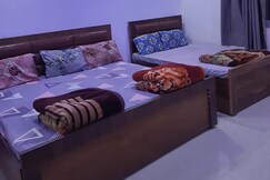 SHREE BAKE BIHARI ATITHI GRAH