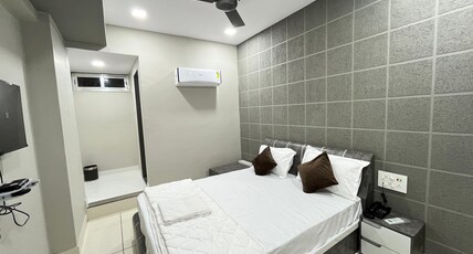 Hotel Fiona Room Type - Delux AC Room