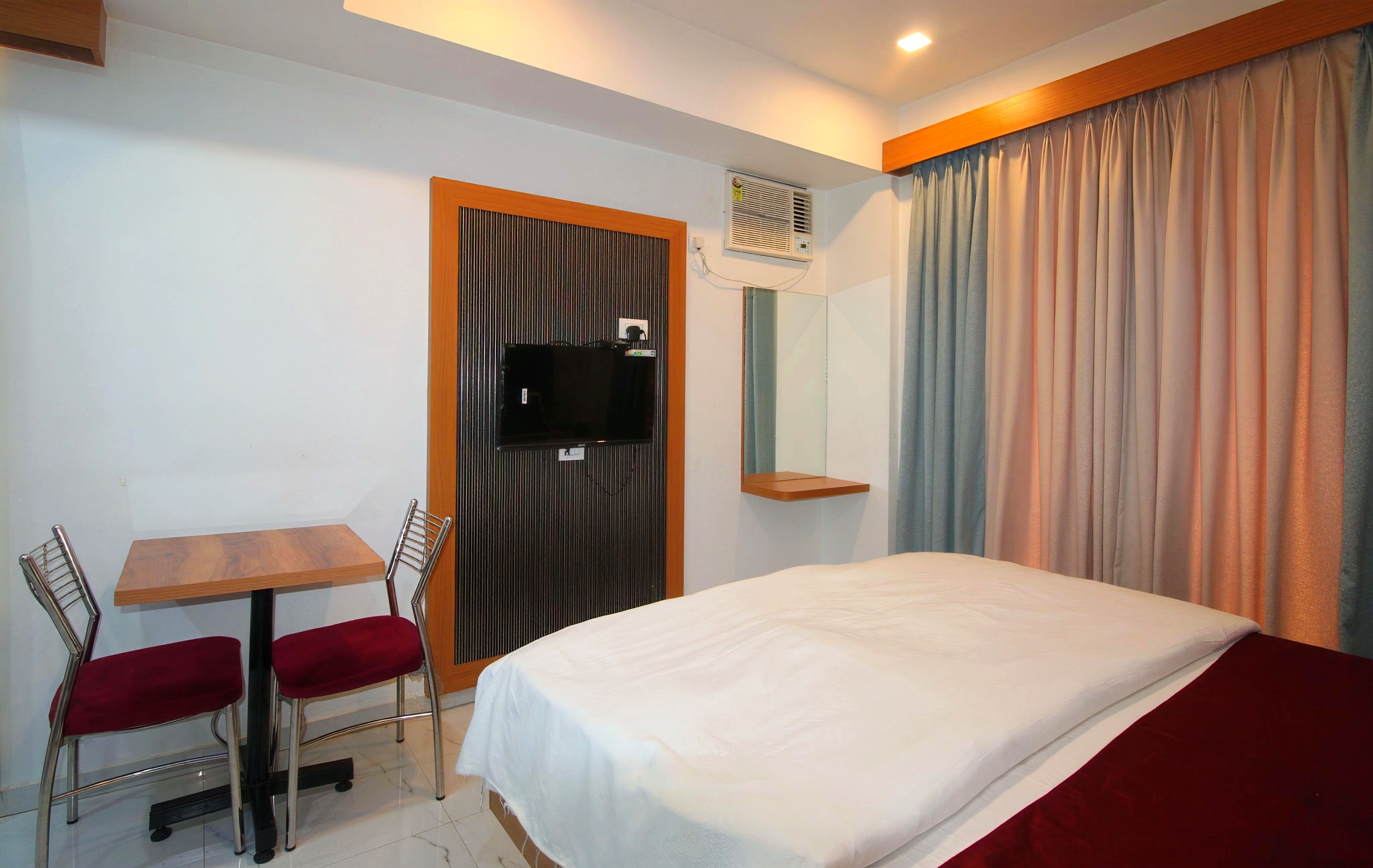 The Lions Hotel Ulhasnagar - Tap to explore photos