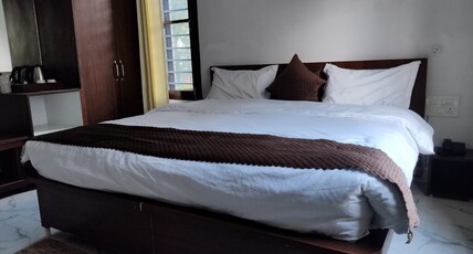 SPRING INN Room Type - Semi Deluxe