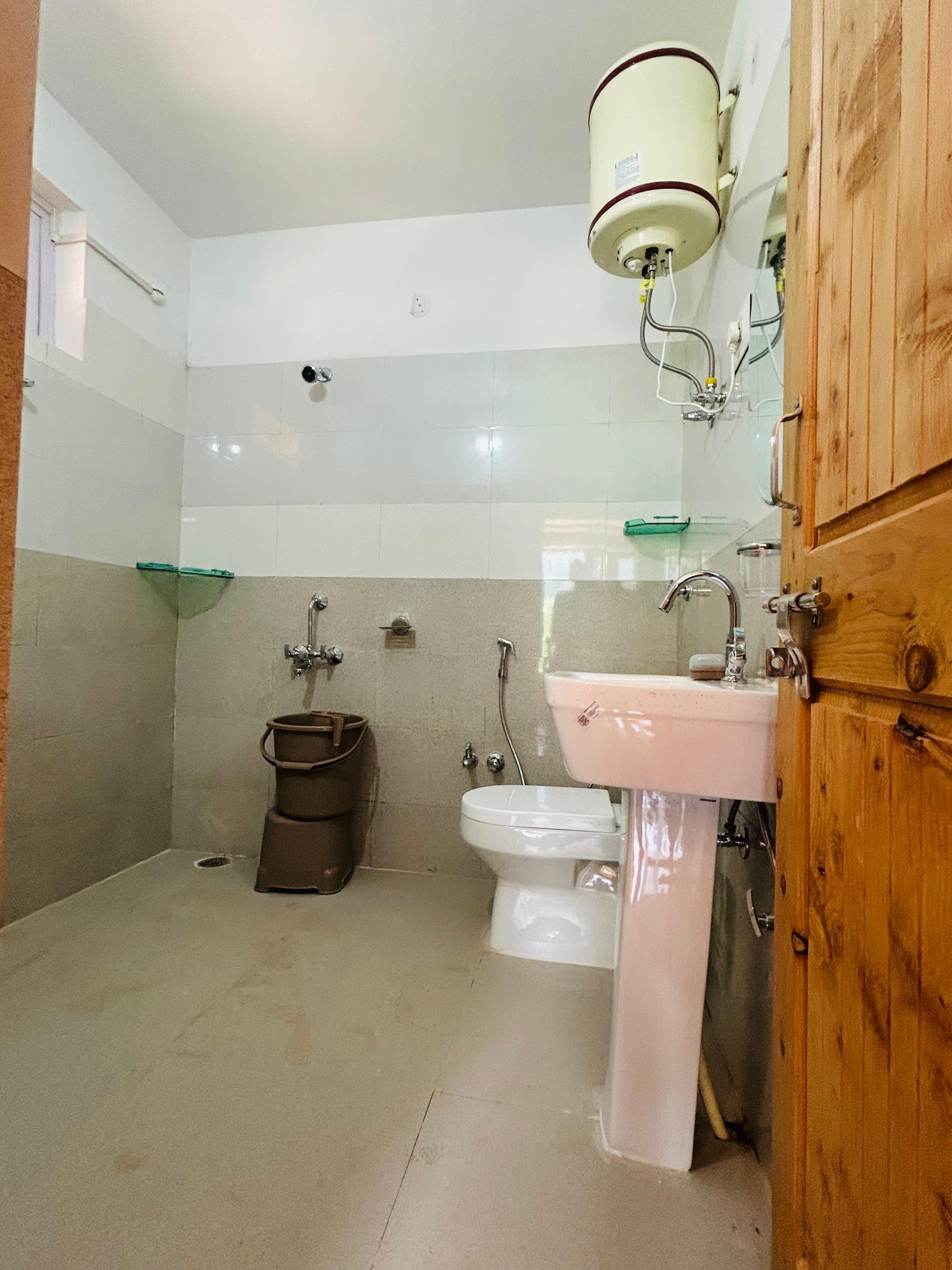 Himalayan Baseraa - Tap to explore photos