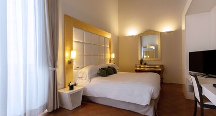 Palazzo Caracciolo Naples, Tapestry Collection by Hilton Room Type - KING DELUXE ROOM