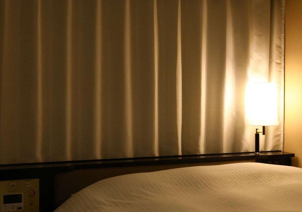 APA Hotel Shinjuku Gyoemmae - Tap to explore photos