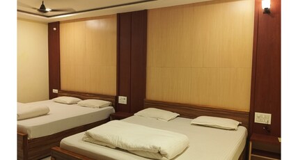 Sri Ratna Lodge Room Type - 4 Bed AC Room