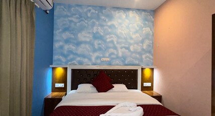 Brothers Hotel and Restaurant Room Type - Super Deluxe Room