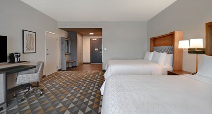 Holiday Inn ERIE Room Type - 2 Queen Premium