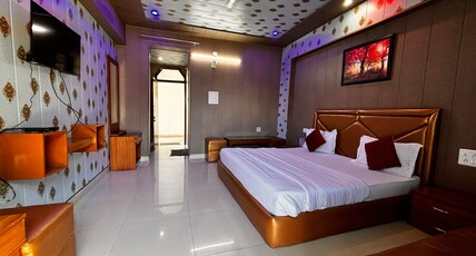 Hotel Tulsi Room Type - AC Deluxe Mountain View Room