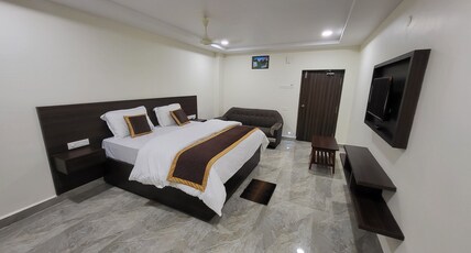 Sri Chitra Inn AC Room Type - SUITE ROOM