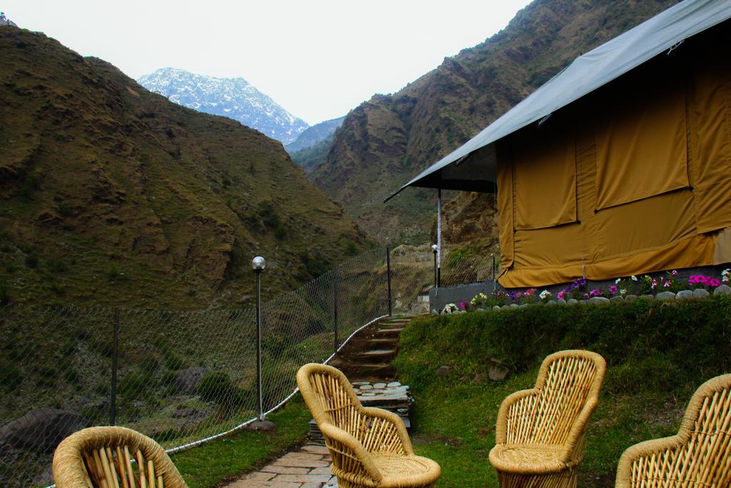 Melli Camp - Tap to explore photos