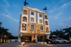 Knight Oasis Resorts