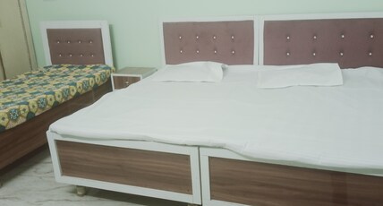 Ayodha Paying Guest House Room Type - Bedroom 2
