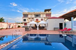 Bundeli Farm Resort & Banquet