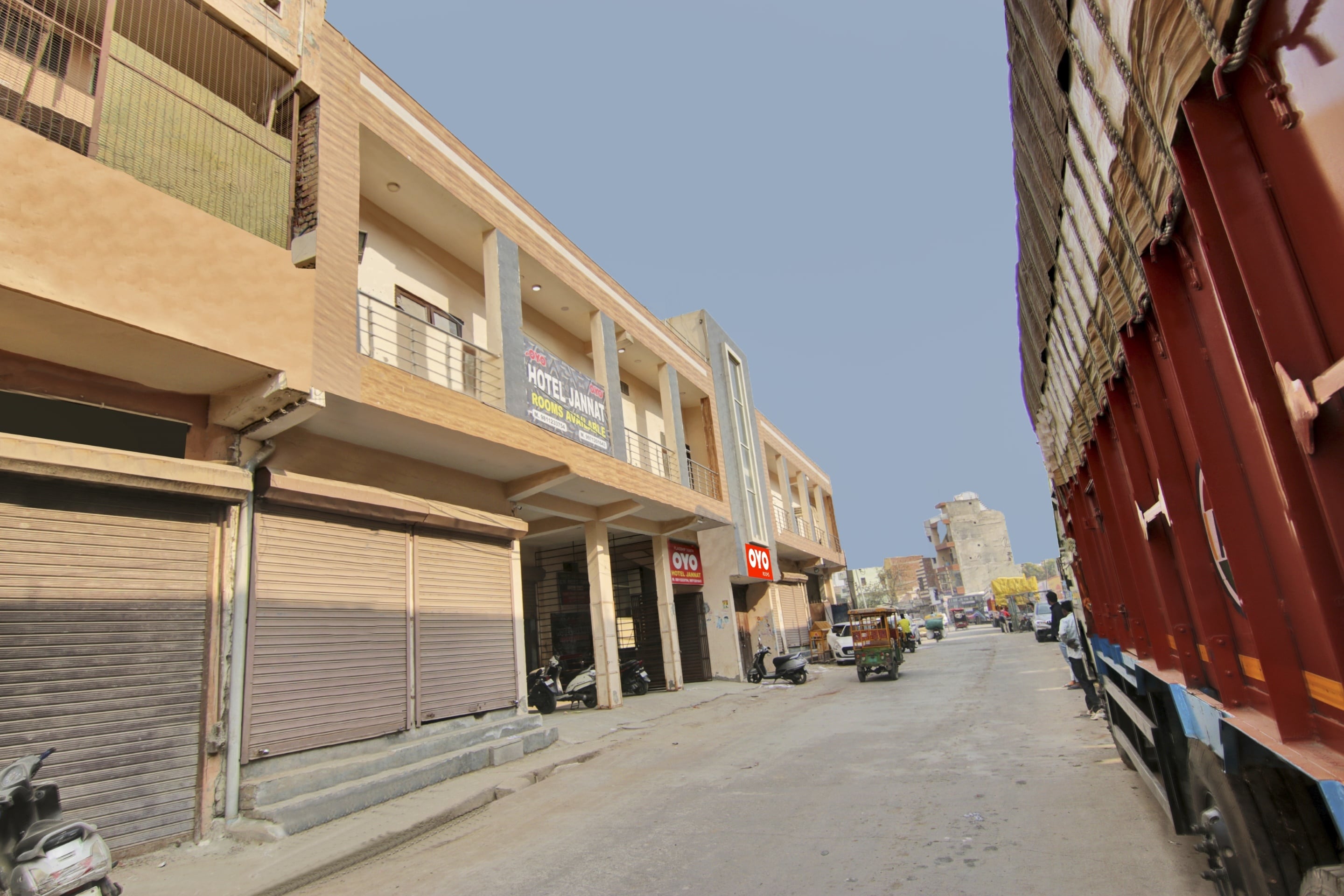 Hotel O Jannat Near Rithala Metro Station - Tap to explore photos