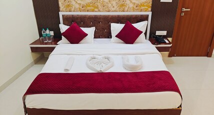 Hotel Kiran Palace & Mahi Galaxy Room Type - Deluxe Room