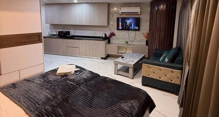 Gaur city studio stay Room Type - Gaur city studio stay