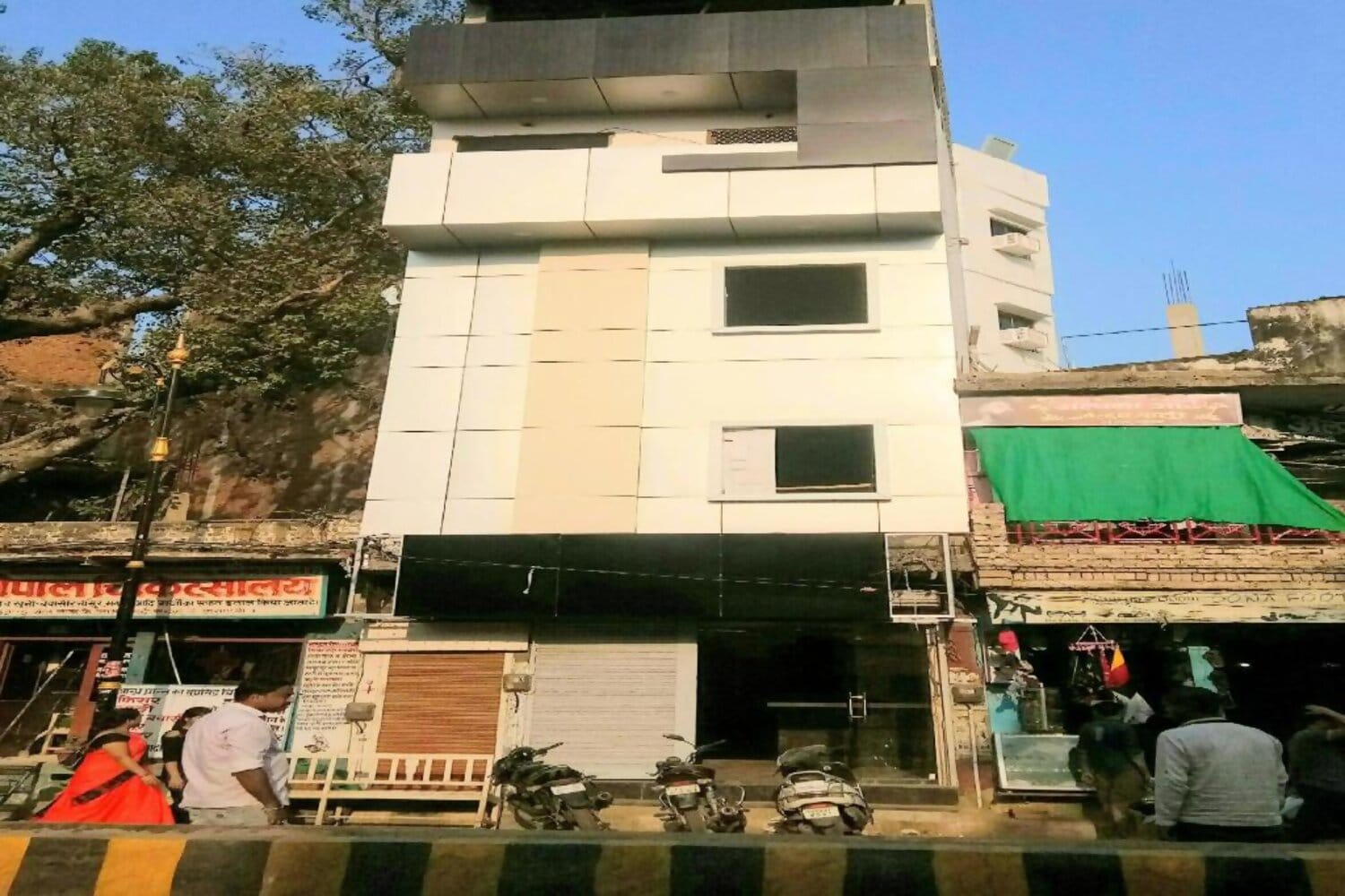 Hotel Natraj Inn - Tap to explore photos