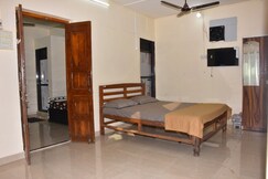 Hotel Dwarka Gauri