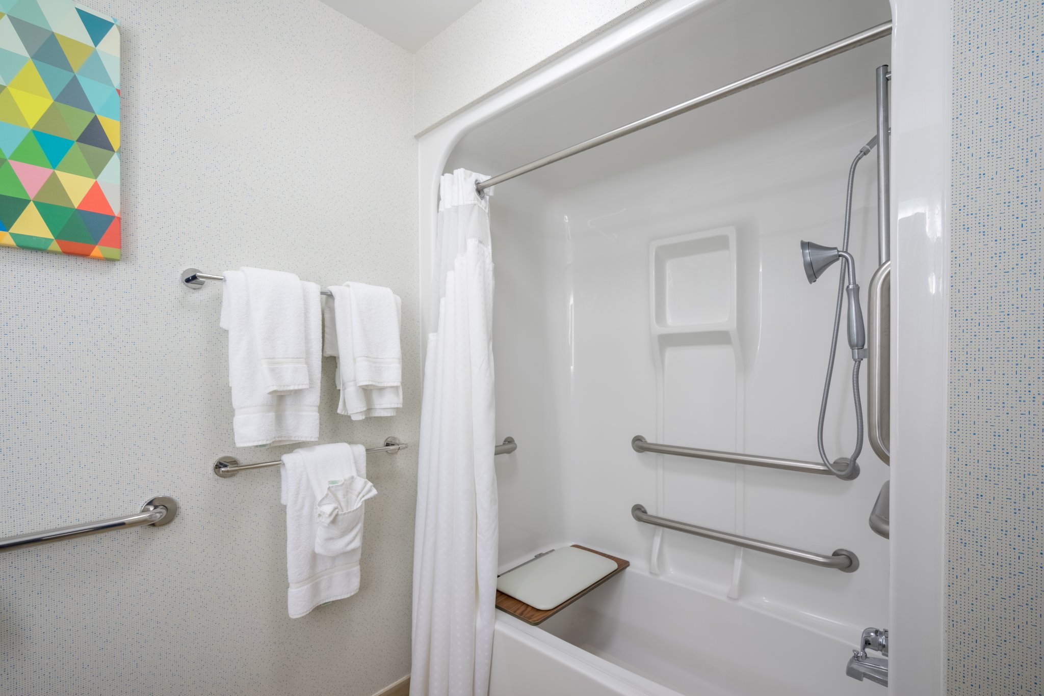 Holiday Inn Express & Suites QUAKERTOWN - Tap to explore photos