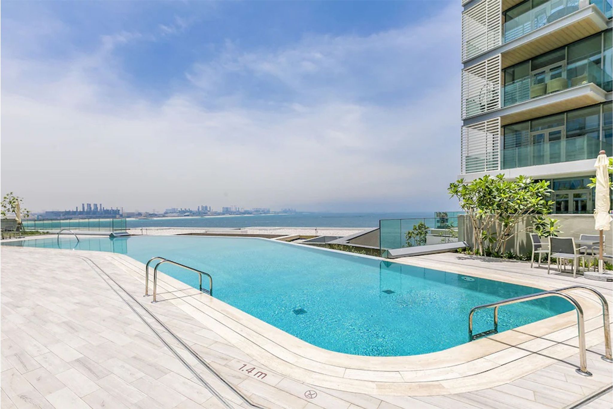 ELIVAAS Curated Luxury 3B with Maid's Room | Partial Sea View - Tap to explore photos