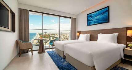 Radisson Hotel Danang Room Type - Deluxe Room - Partial Ocean View