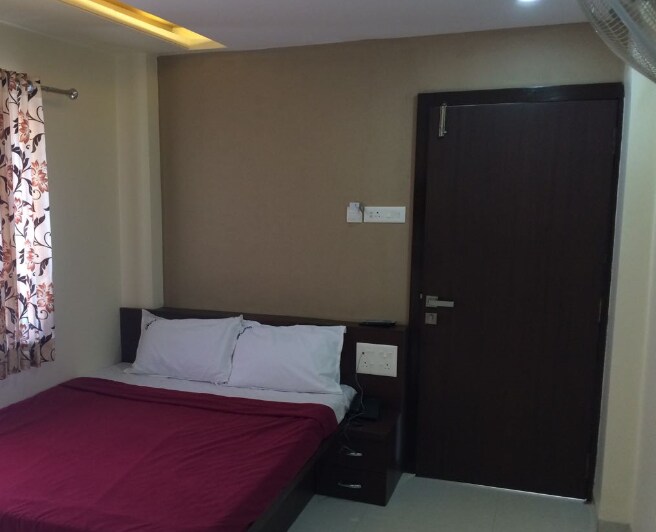 Nandan Hotel - Tap to explore photos