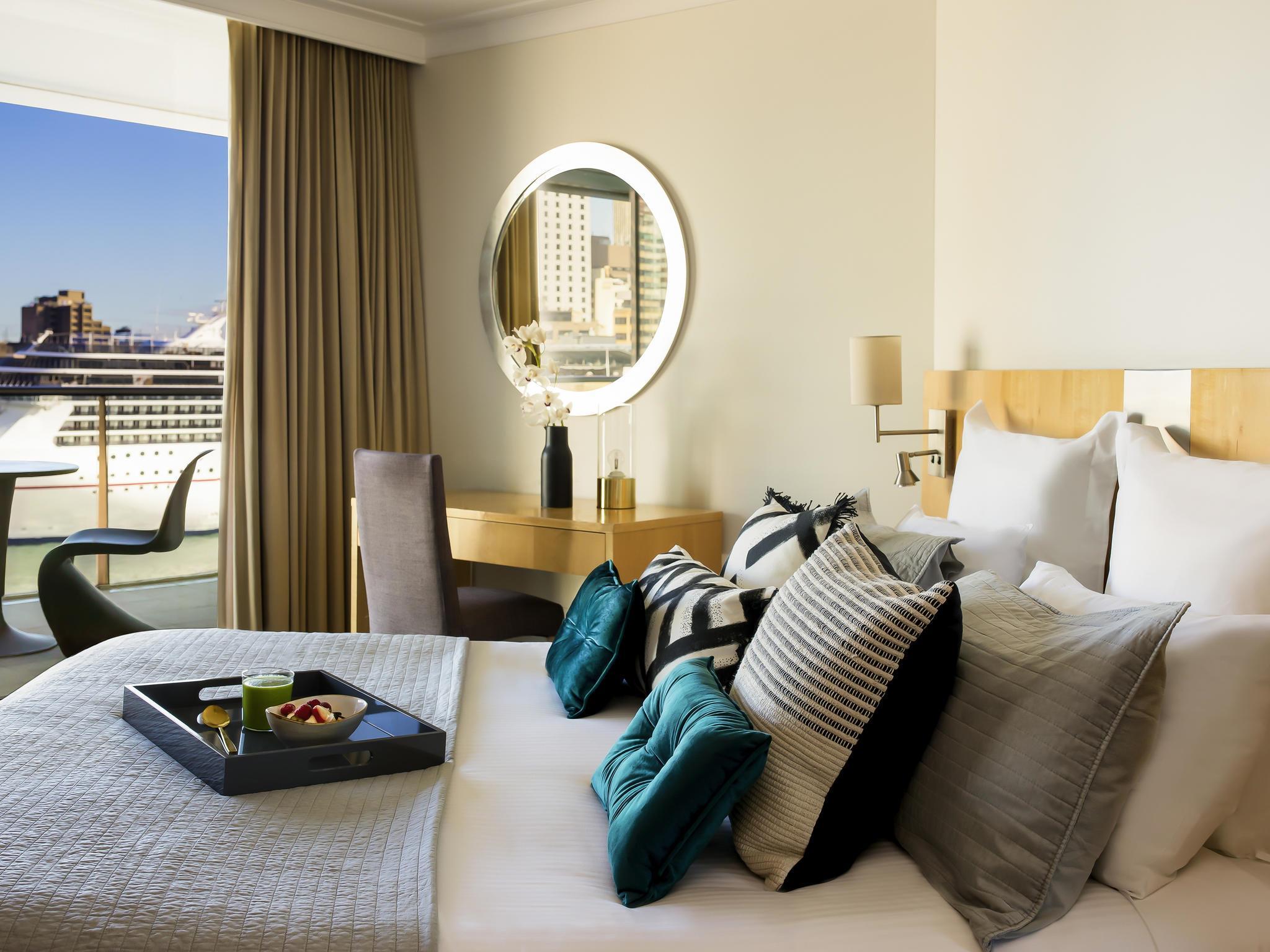 Pullman Quay Grand Sydney Harbour - Tap to explore photos