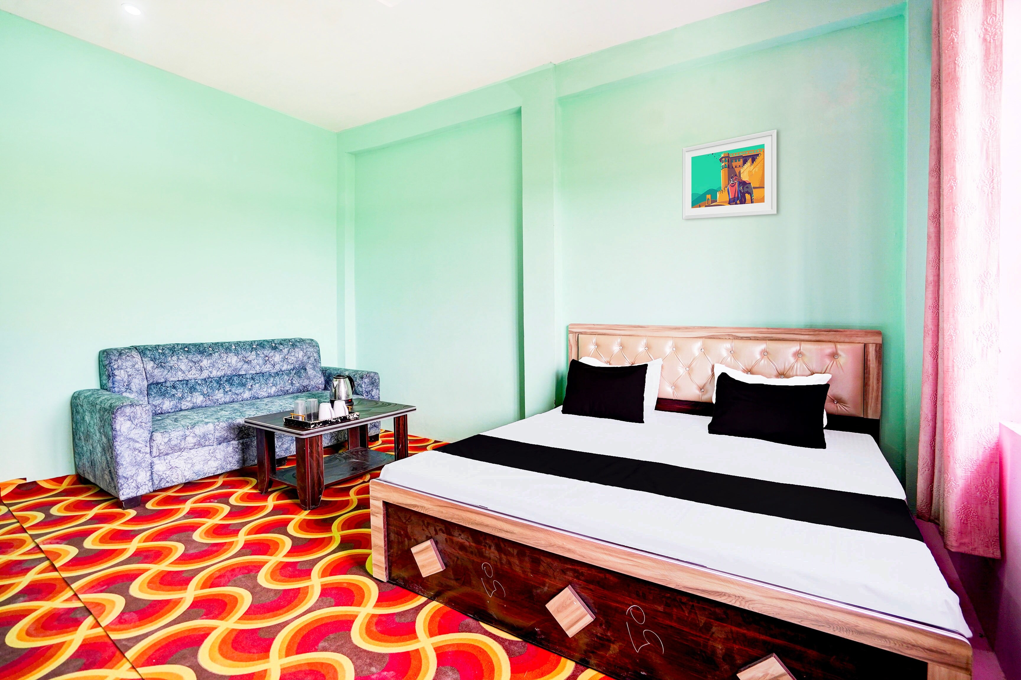 Hotel O Humsafar Hotel & Restaurant - Tap to explore photos