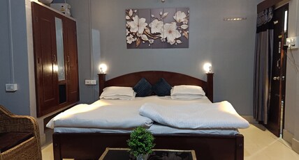 Hazarika Lodge Room Type - Executive Suite Room with Deluxe Bathroom