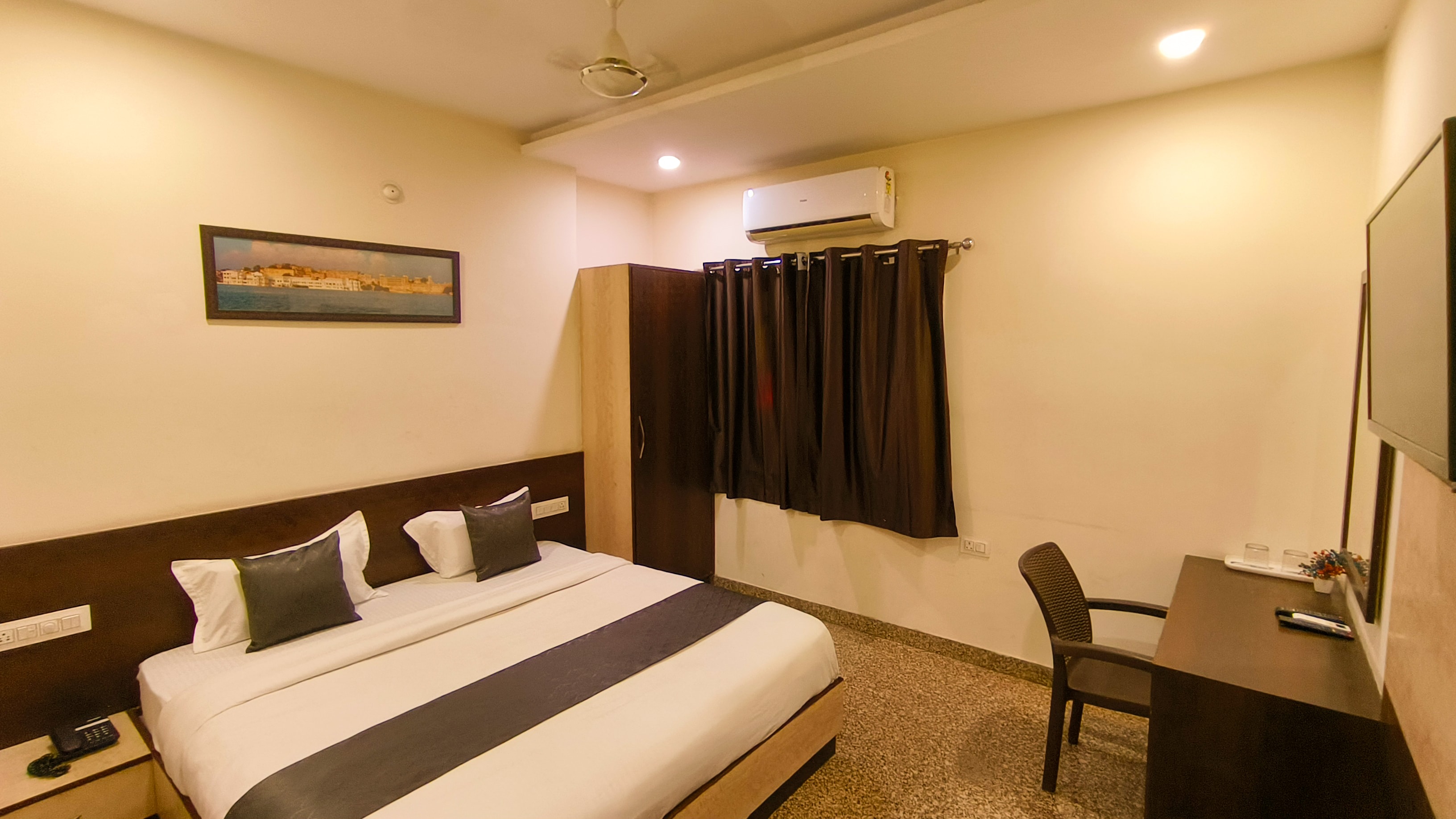 Hotel Udaipur Stay - Tap to explore photos
