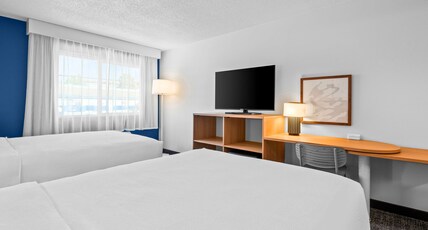 Spark by Hilton Modesto Room Type - 2 QUEEN BEDS