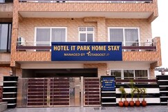 Photos of IT Park Inn Home Stay ...