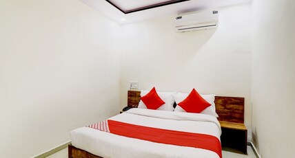 Laa-sa Rooms Room Type - Deluxe Double Bed Room