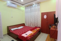 Patowary Stays With Private Kitchen | Near Kamakhya Railway Station