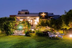 StayVista at The Magnolia Farm w/ Indoor Pool & Jacuzzi