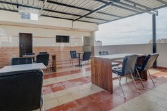 Hotel O Elite Lifestyle Red Rose Near 7d Voyage