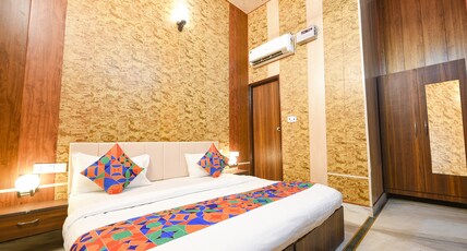 Via Grand Palace Room Type - Premium Room