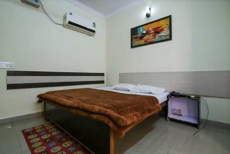 Hotel Park Plaza - Tap to explore photos