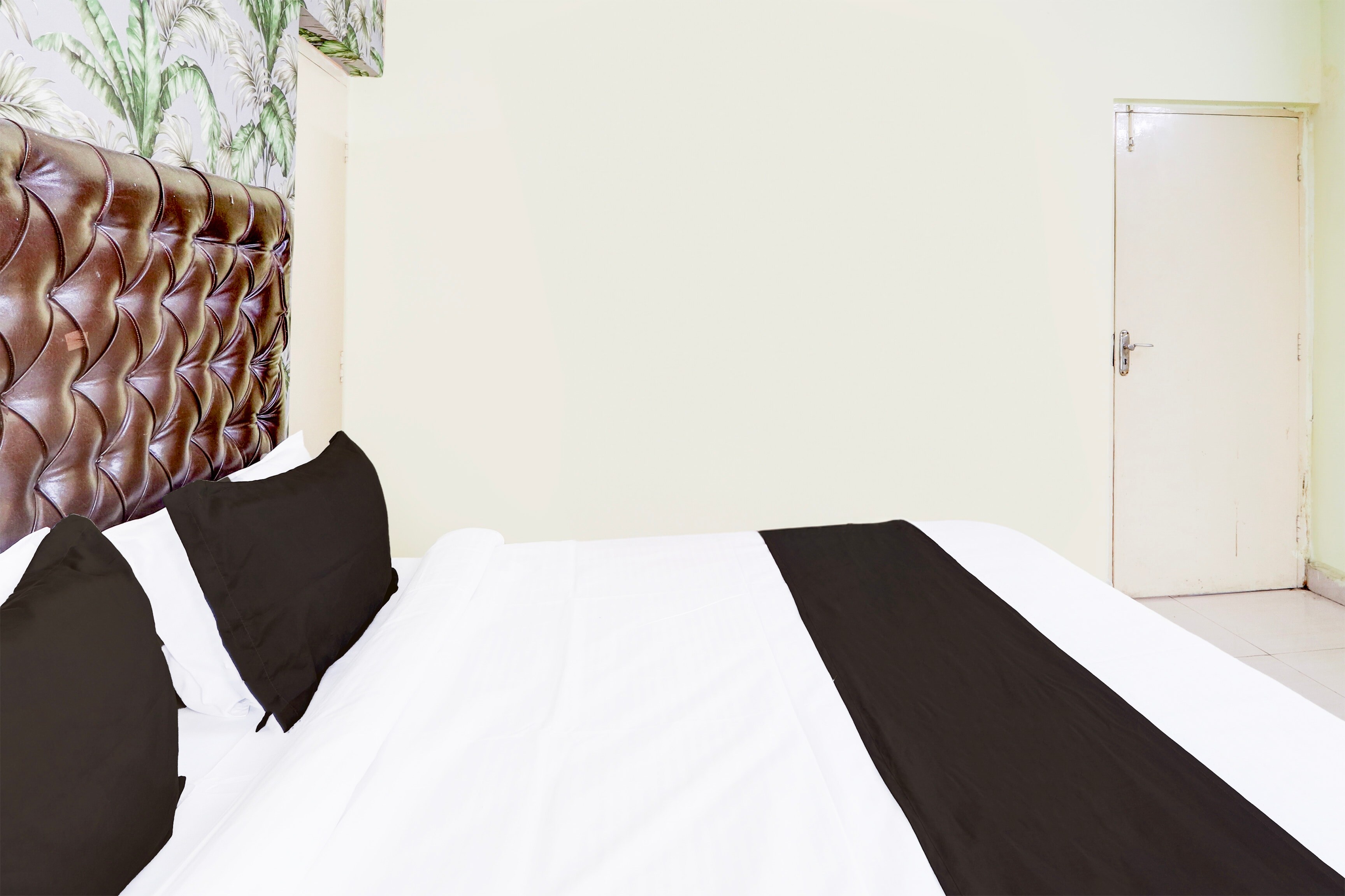 Flagship OYO Hotel Green Banjara Stay - Tap to explore photos